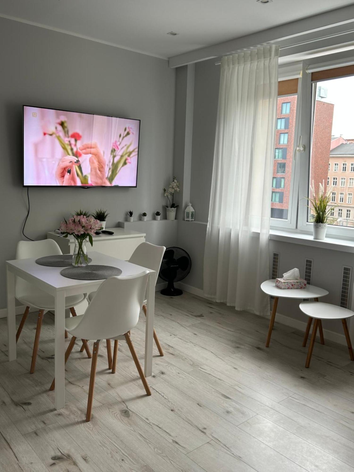 Apartament Na Dworcowej Centrum Parking Gratis Wroclaw Dış mekan fotoğraf